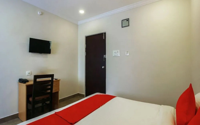 OYO Flagship 13544 Sri Sai Nilayam