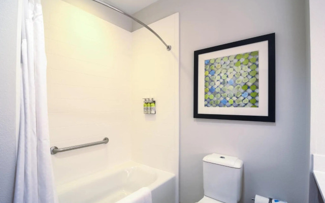 Holiday Inn Express Gulfport Beach by IHG