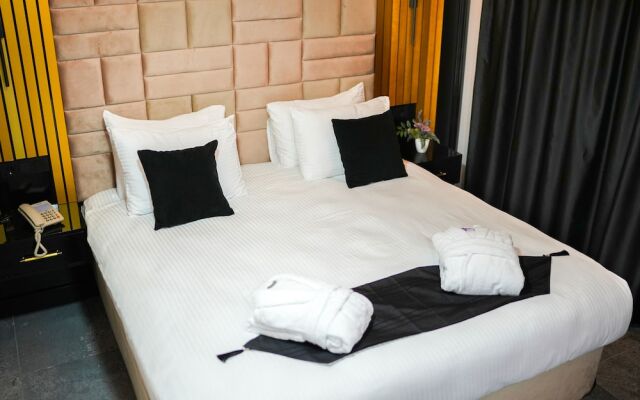 KY Continental Apartments