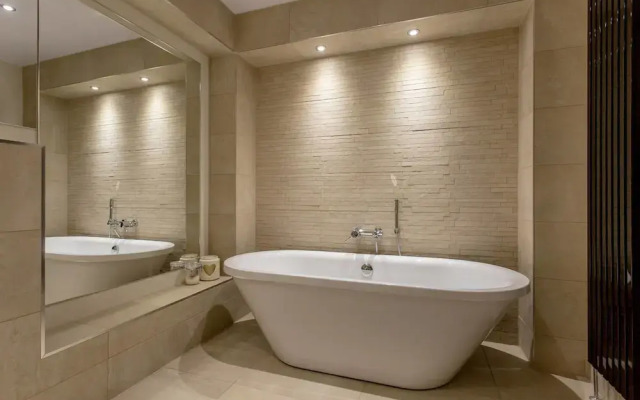 Heart of the City Luxury 3 Bedroom Apartment