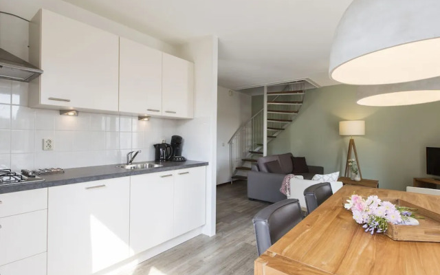 Comfortable Villa with Combi-Microwave in Green Surroundings