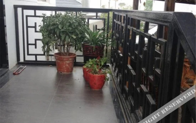 Sanxing Zhuyuan Farmhouse