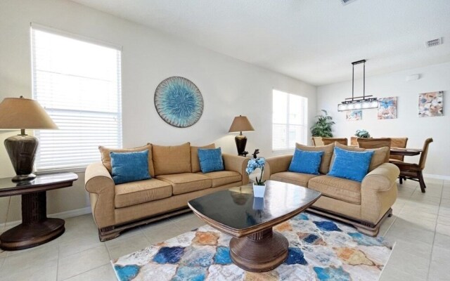 Villa Marcello 4 Bedroom Home by RedAwning