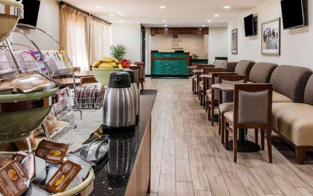 Quality Inn & Suites Warren - Detroit