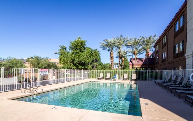 Red Roof Inn PLUS+ Tempe - Phoenix Airport