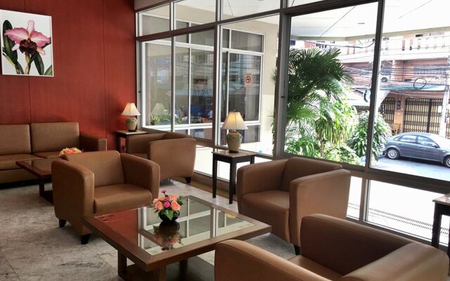 Hadyai Golden Crown Hotel