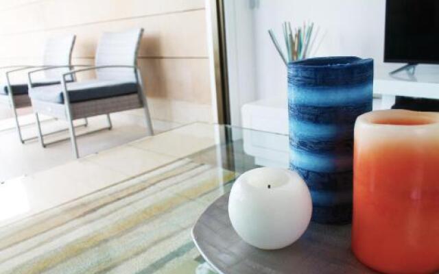 Lazuli Beachfront Apartment 254
