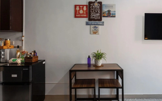 Buenbyahe Rooms  F Residences near Edsa