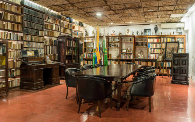 Hotel Mariscal Robledo