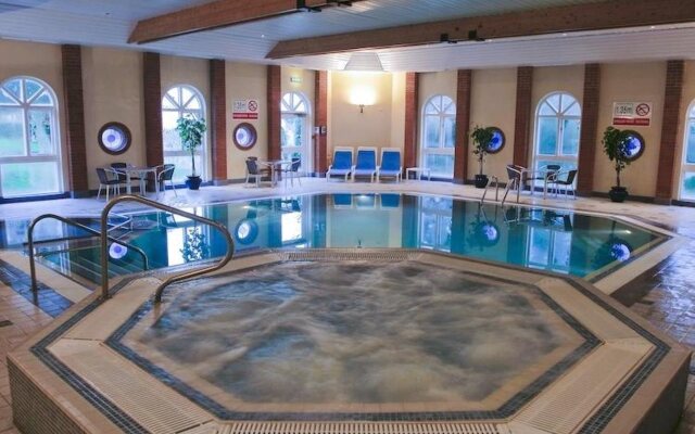 Surya Hogs Back Hotel and Spa
