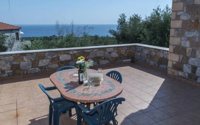 Ersi - Modern villa near the beach