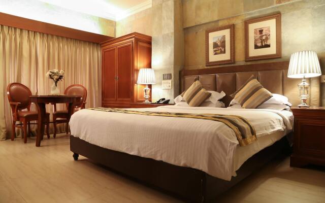 Ravine Hotel