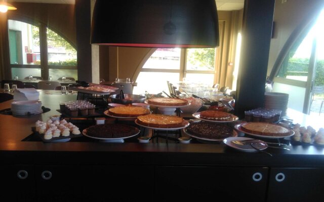 Hotel Campanile Livry Gargan
