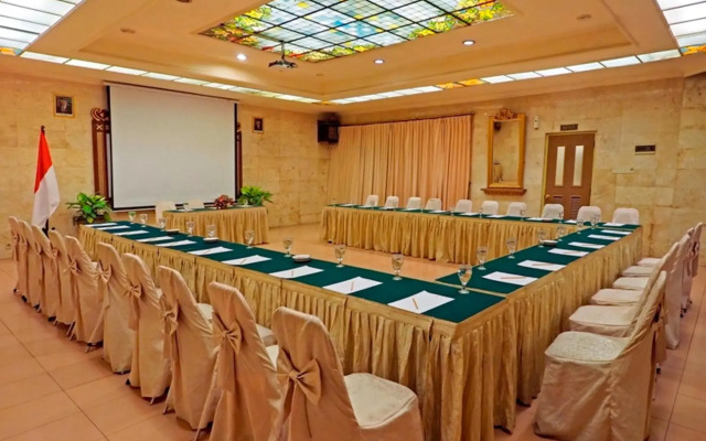 Hotel Indah Palace Solo