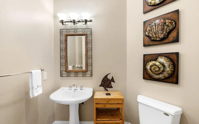 Indigo East 2102 Penthouse W/cabana