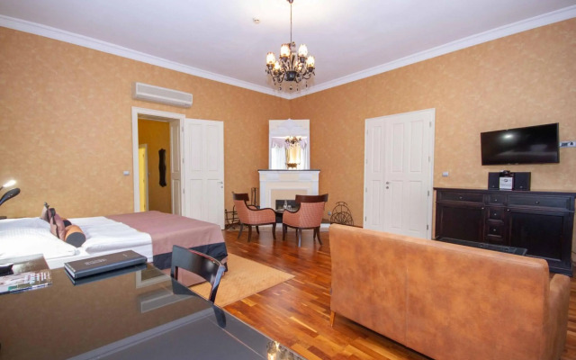 Skaritz Hotel & Residence