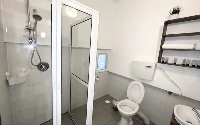 Ha-Carmel Market Apartment