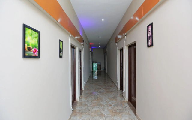 The King Palace Family Hotel by OYO Rooms