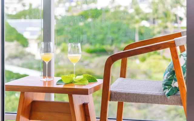 Luana Waikiki by Tropical Escapes Realty