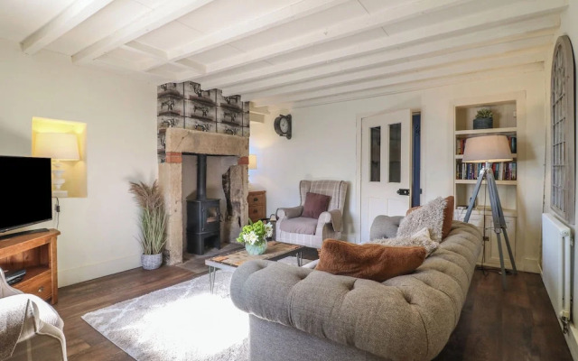 Coupling Cottage