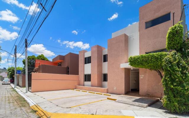 Suite Amueblada Los Arcos Av B Quintana 102B 1 Recámara