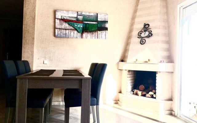 Luxurious Apartment with Private Garden