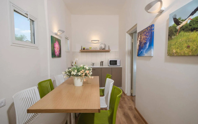 Kibbutz Malkiya Travel Hotel