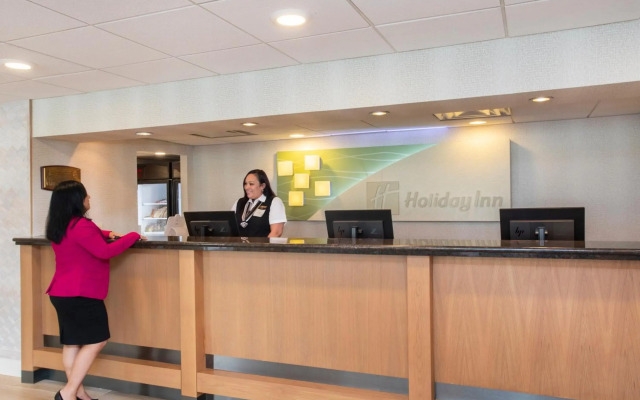 Holiday Inn & Suites Parsippany Fairfield by IHG
