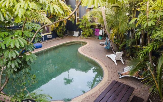 Mad Monkey Backpackers Village