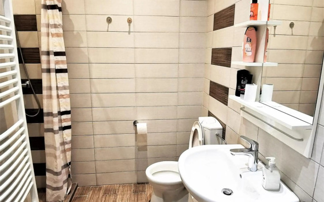 ORANGEHOMES Kalvin Sq 2 bedroom apartment