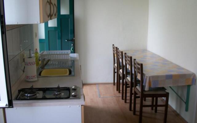 Apartment Ante