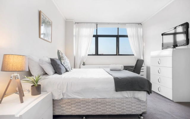 3BR Penthouse above a Shopping Mall