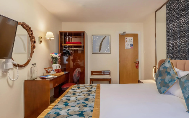 Muthu Fort William Hotel