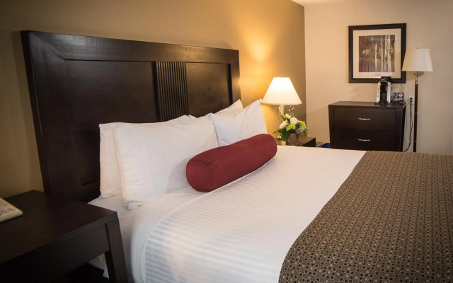 Best Western Plus Baker Street Inn