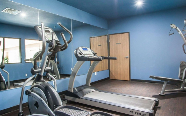 Comfort Inn Lees Summit @ Hwy 50 & Hwy 291