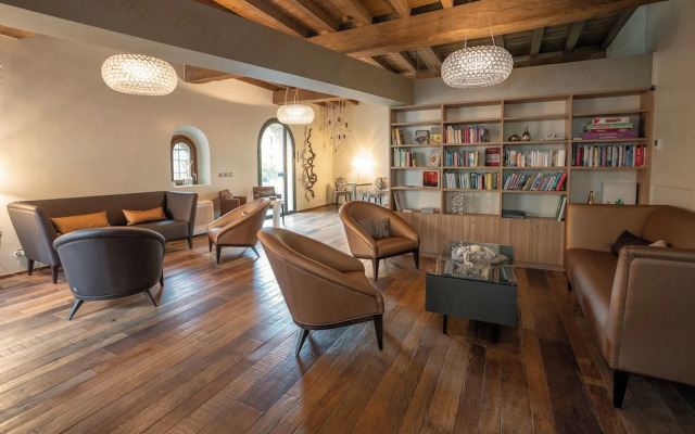 1711 Luxury Guest House