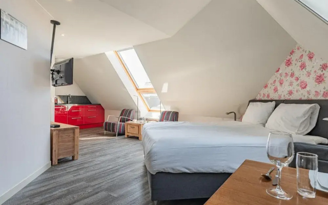 Tranquil Retreat Near Veerse Meer