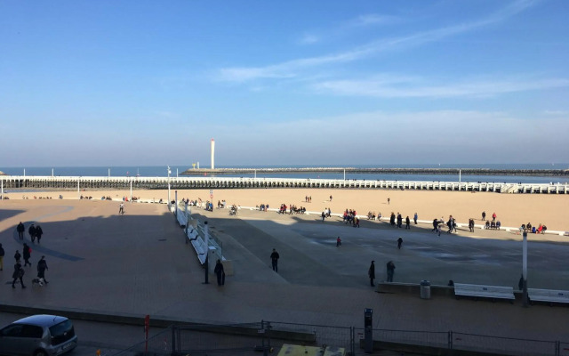 prachtige studio met havenzicht