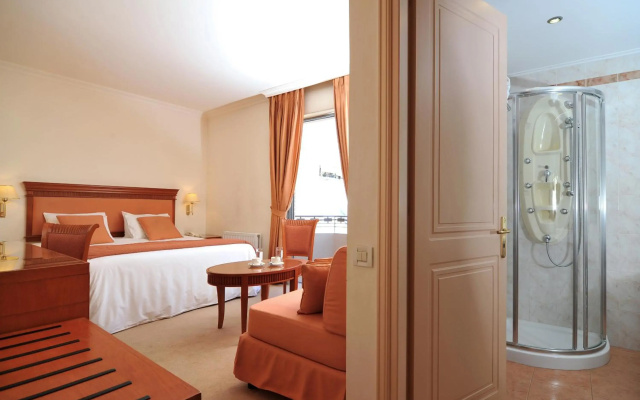 Athens Atrium Hotel and Suites