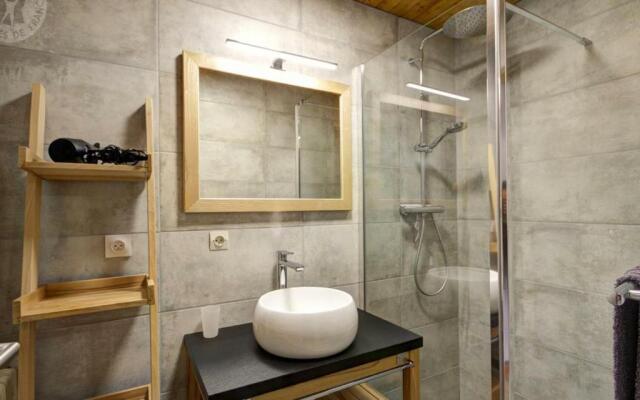 Gite Apinac, 3 pièces, 4 personnes - FR-1-496-122