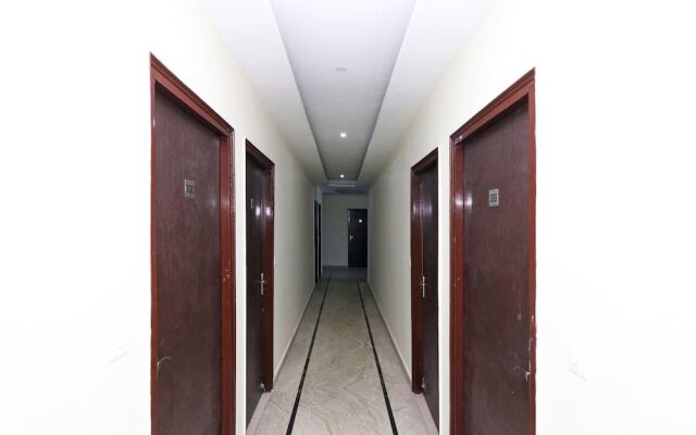 OYO 14708 Hotel Ashiyana