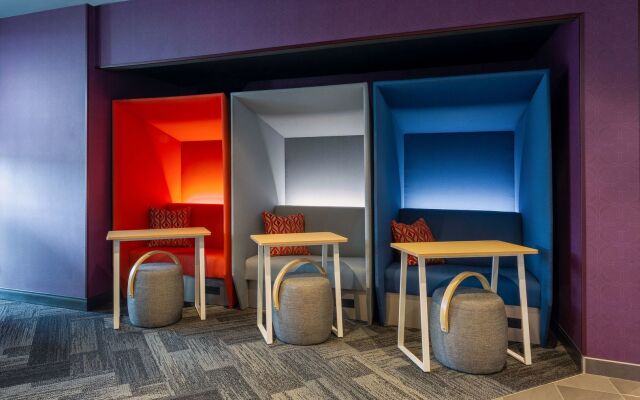 Tru by Hilton Radford, VA