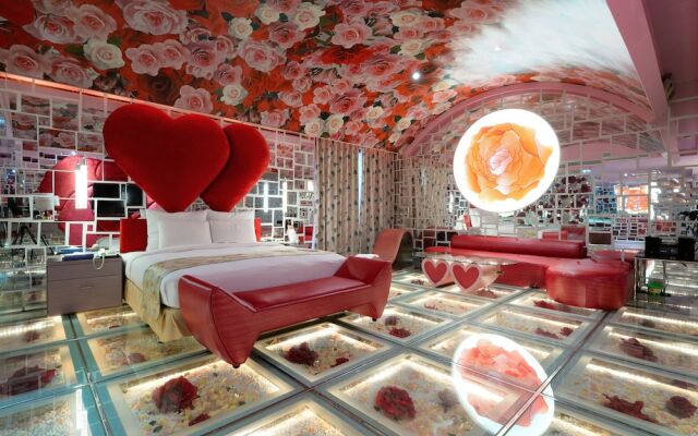 Eden Exoticism Planet Hotel