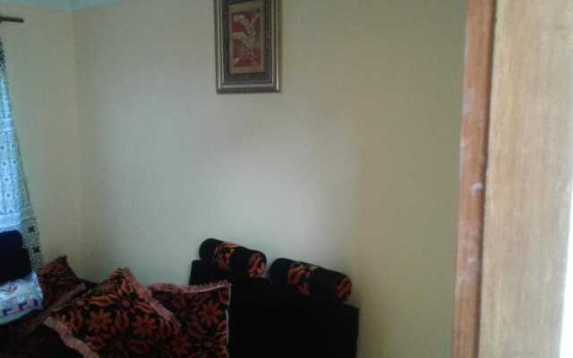 JJ&JE Family House - Hostel