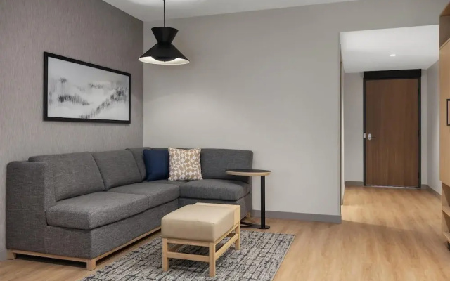 Hyatt Place Toronto Airport