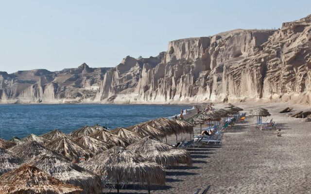 Caldera sky & sea