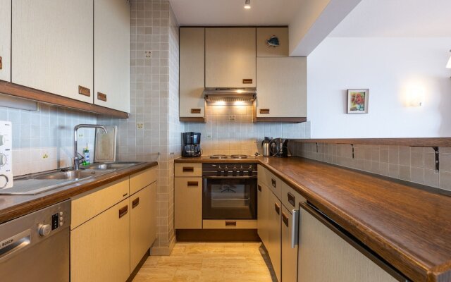 Bright Apartment on the 7th Floor