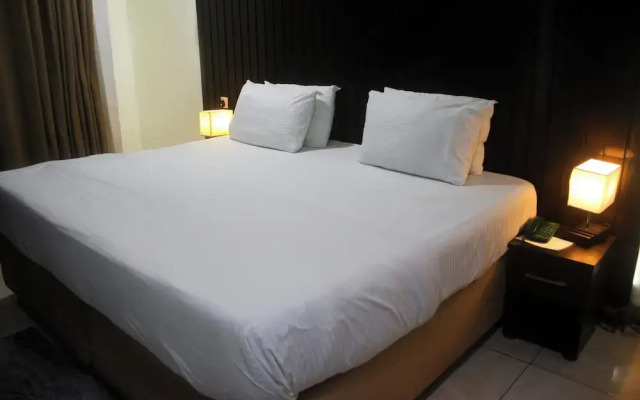 Royal Crest hotel and suite