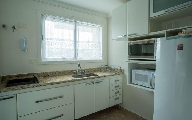 Apto Capivari com terraço e churrasqueira LVR008