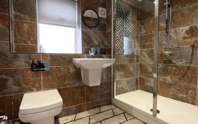 The Bards Loft, Large Studio Apartment